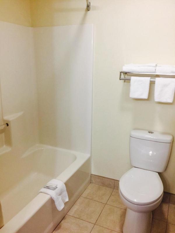 King Room - Non-Smoking image 2