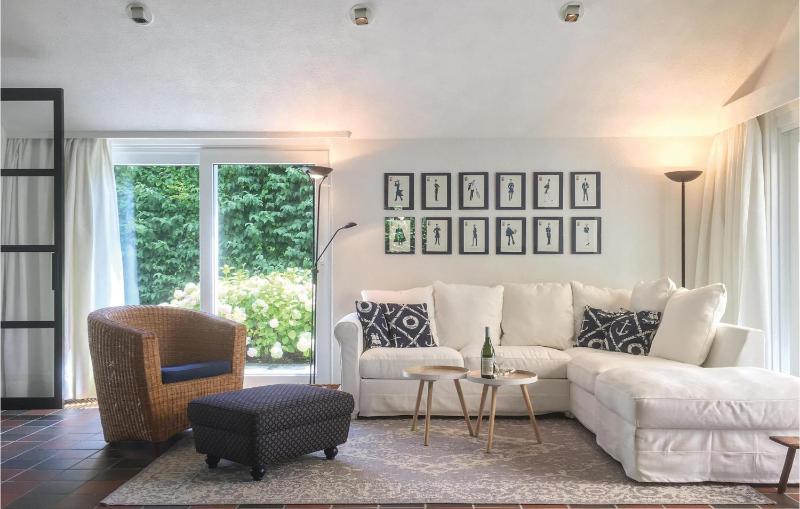 Four-Bedroom Holiday Home image 1