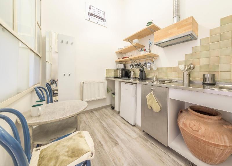 ATLANTA apartment is in the heart of Budapest - image 5