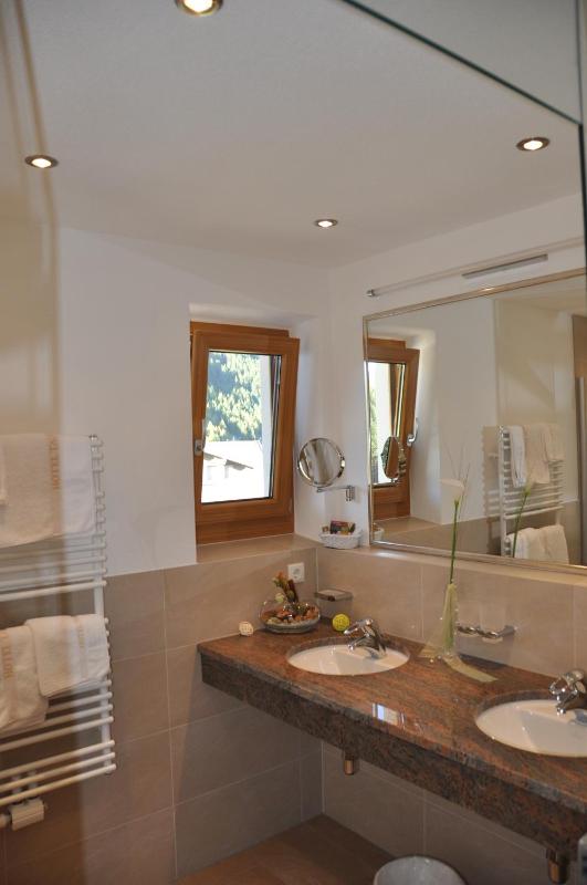 Junior Suite image 2
