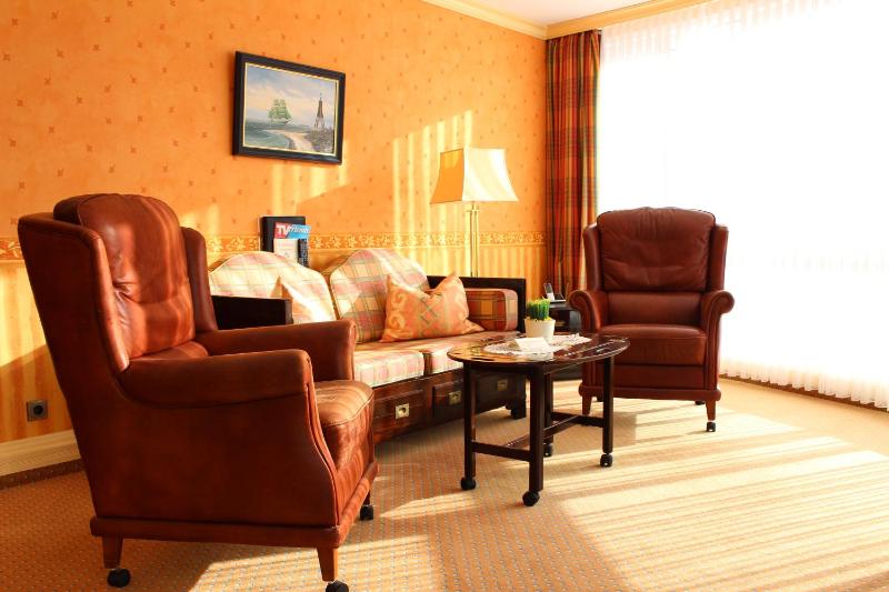Suite with Garden View image 2