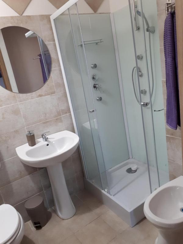 Double Room with Private Bathroom image 4