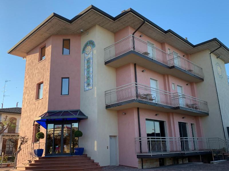 Comfort Triple Room with Balcony image 3