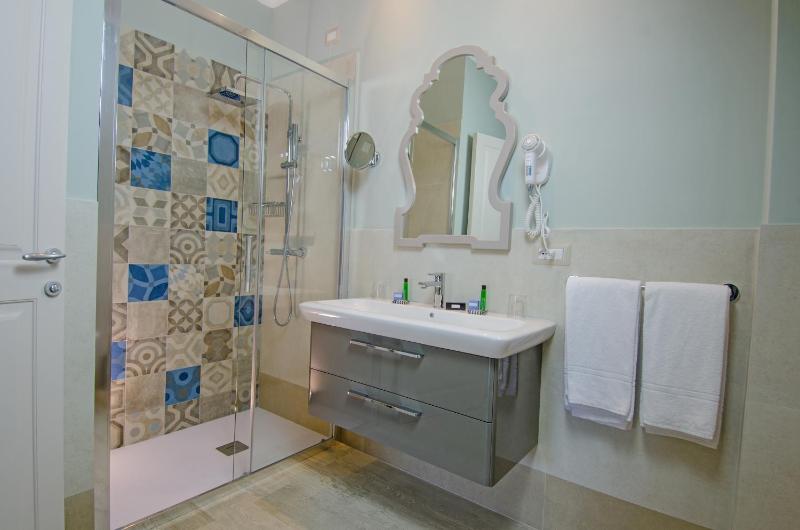 Exclusive Suite image 2