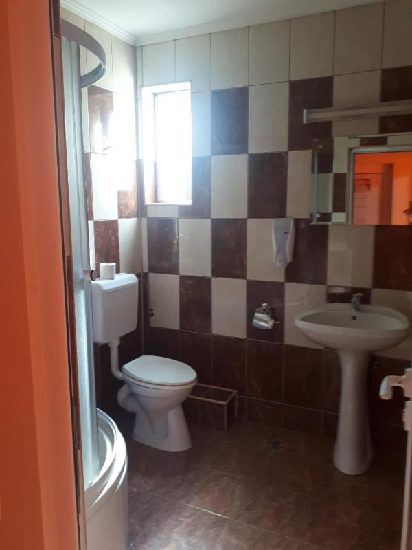 Double Room image 3