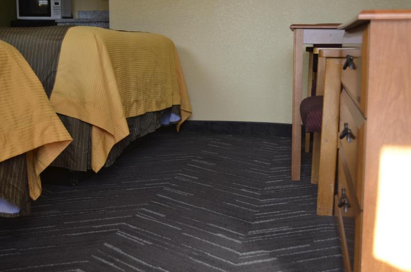 King Room - Non-Smoking image 2