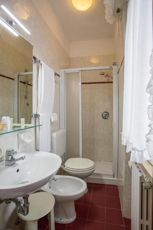 Hotel Benacus - image 10