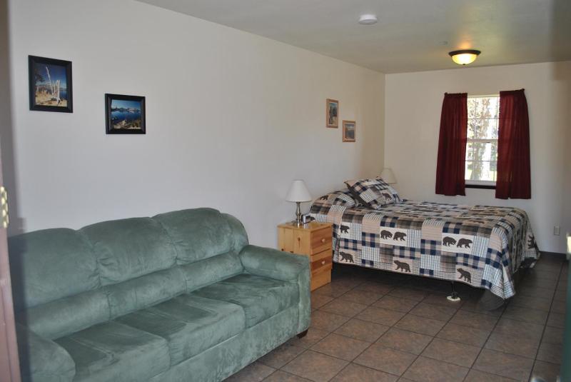Standard Suite image 1