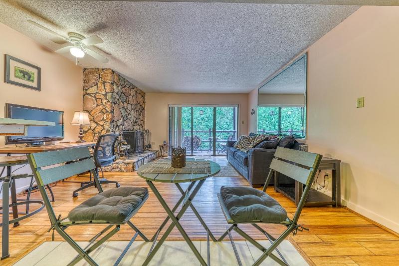 One Bedroom Apartment image 2