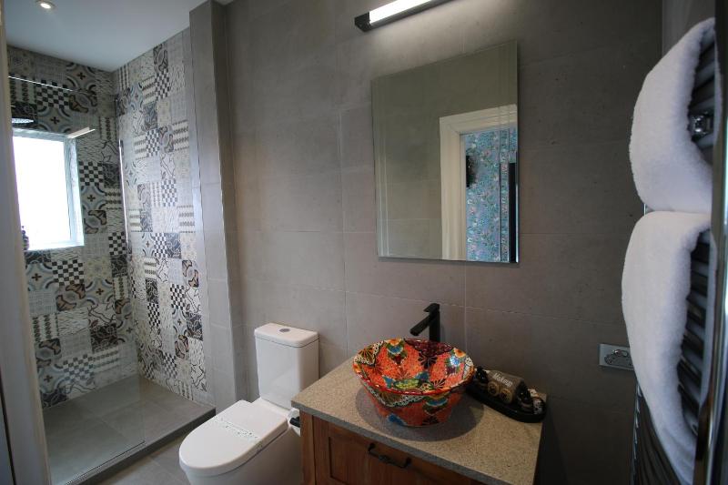 AristaAir- Poppies Luxury Villa - image 13