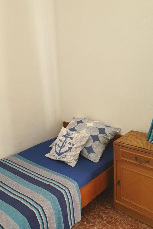 Three-Bedroom Apartment with Terrace and Sea View image 2