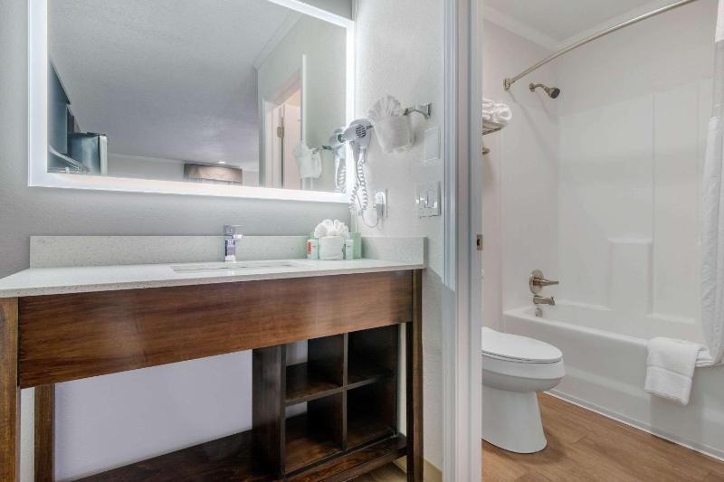 King Room - Non-Smoking image 1