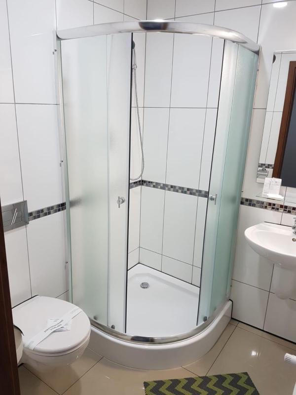 Double Room with Private Bathroom image 3