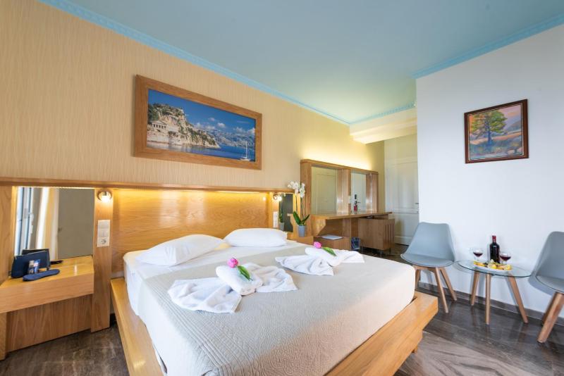 Quadruple Room image 2