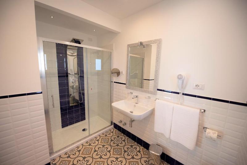 Sui Generis Tropea Luxury Rooms - image 45