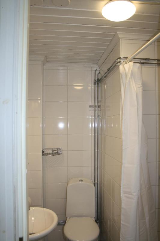 Twin Room with Shared Bathroom image 4