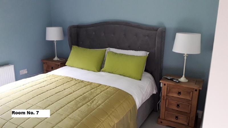 Double Room with Private Bathroom image 3