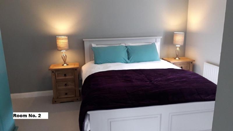 Double Room with Private Bathroom image 1