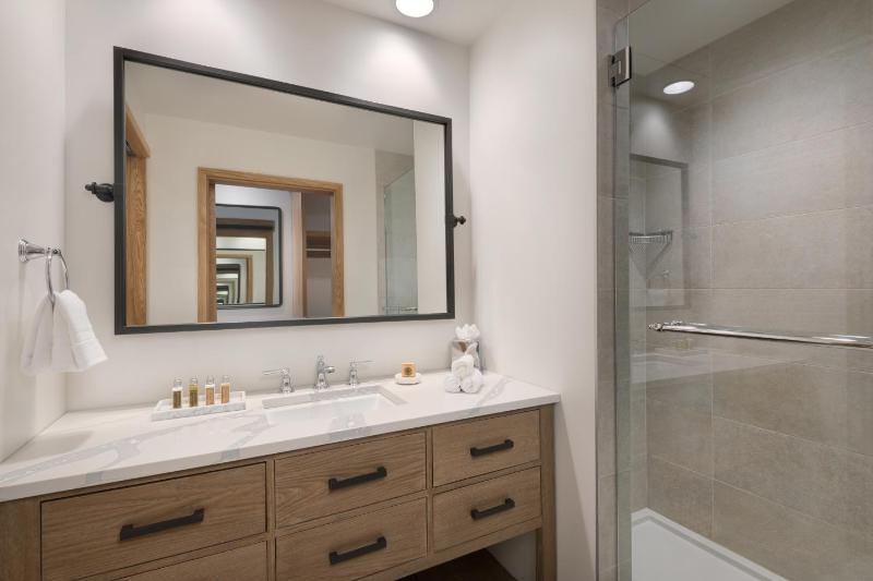 Double Room image 1