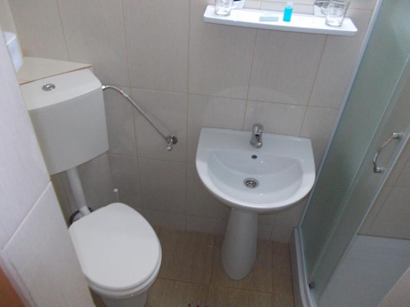 Standard Double Room image 3