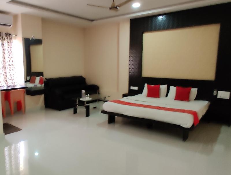 Suvarna Suits - image 3