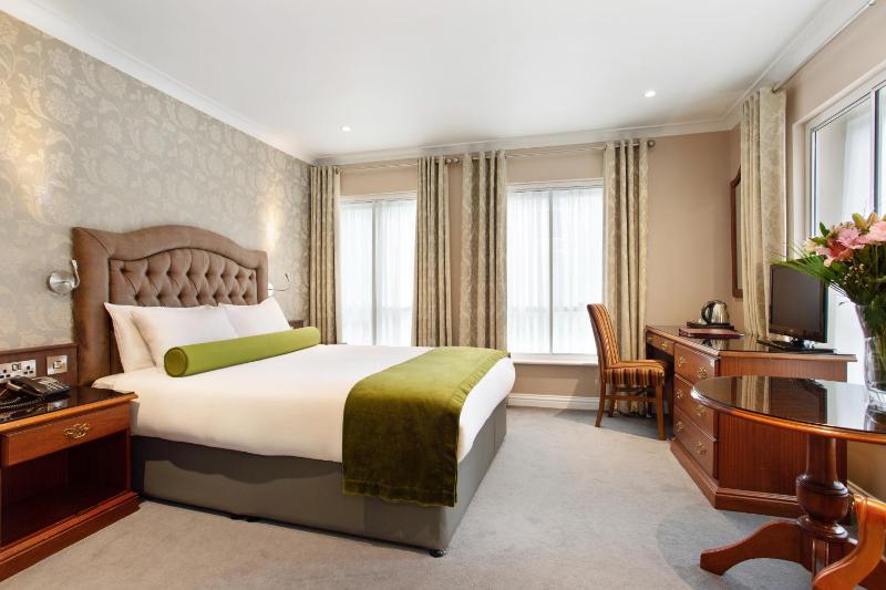 Double Room image 3