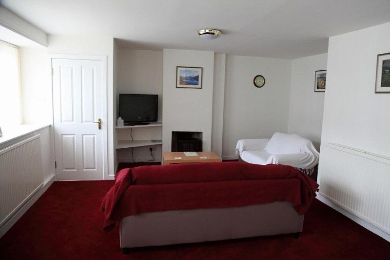 Cottage image 4
