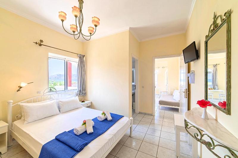 Apartment (3 Adults) image 3