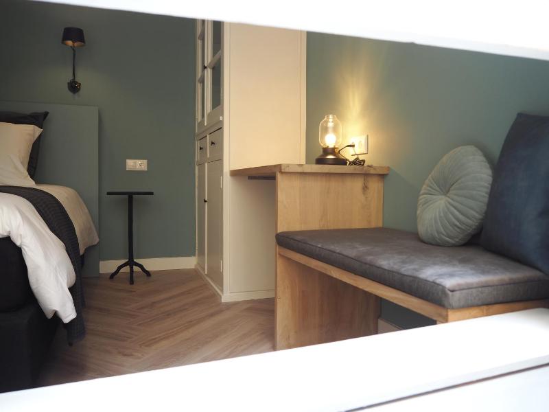 Double Room with Private Bathroom image 1
