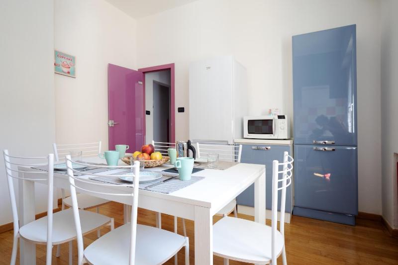 GuestHost - Sant'Orsola Colorful Huge Apartment - image 4