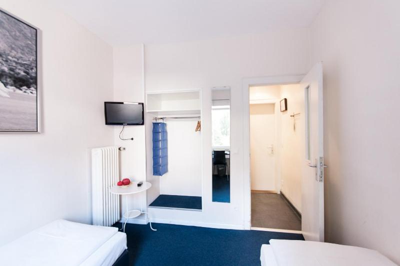Double or Twin Room with Shared Toilet image 3