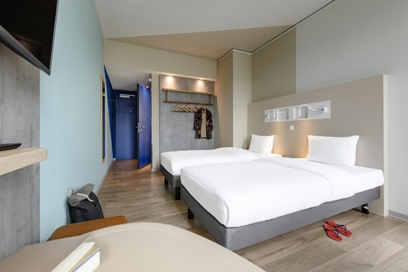 ibis budget Bremen City Center - image 12