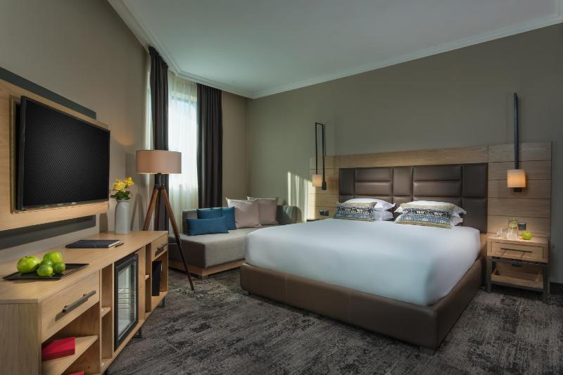 Executive Room image 1