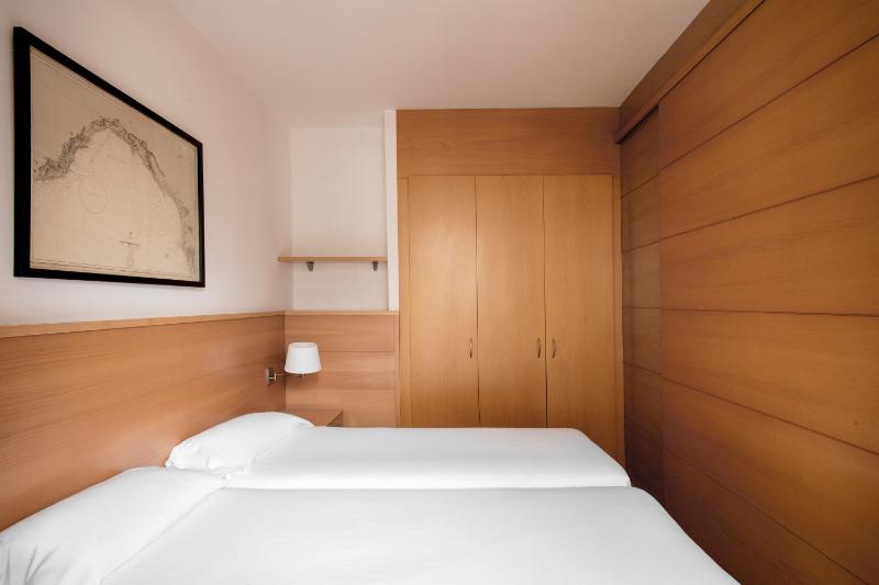 Two-Bedroom Apartment with Terrace image 4