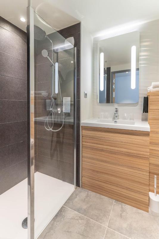 Superior Double Room image 3