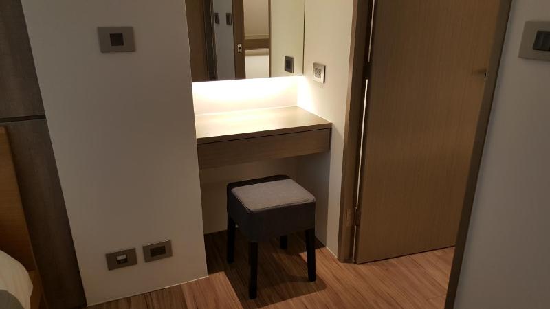 3 Bedrooms and 1 Study and 3 Bathrooms Near Taipei 101 & MRT - image 5