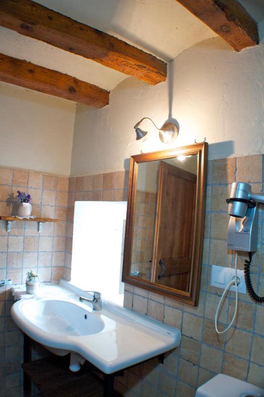 Four-Bedroom House- Pubillo 2 image 4