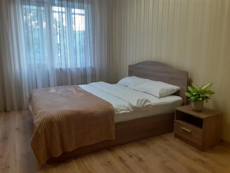 Двухкомнатная в центре Троещины Images