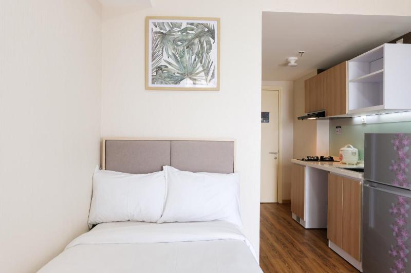 Comfy Studio Apartment with Extra Bed at M-Town Residence By Travelio - image 6