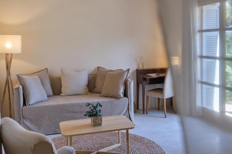 Junior Suite (2 Adults) image 1