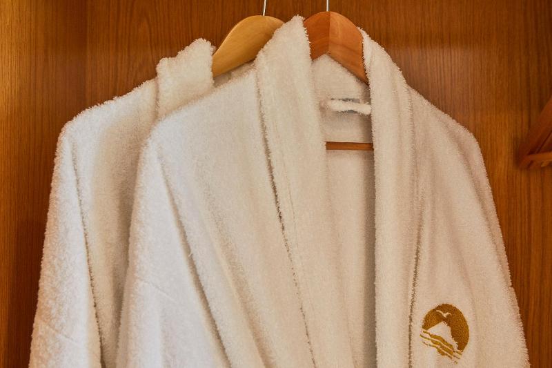 Superior Double or Twin Room with Pool View image 4