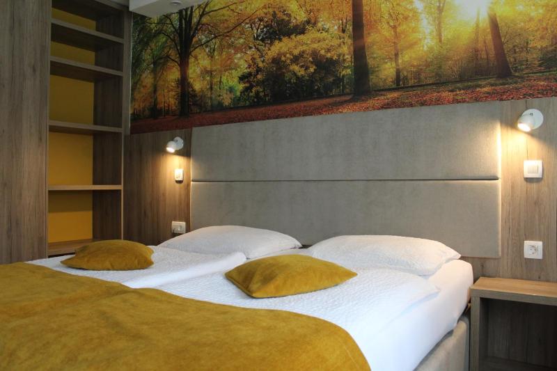 Superior Quadruple Room - Separate Entrance image 1