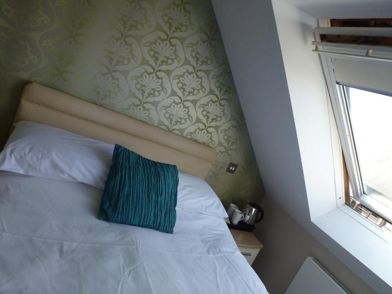 Small Double Room image 1