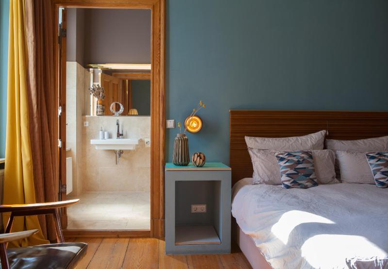 Standard Double Room 3 image 2