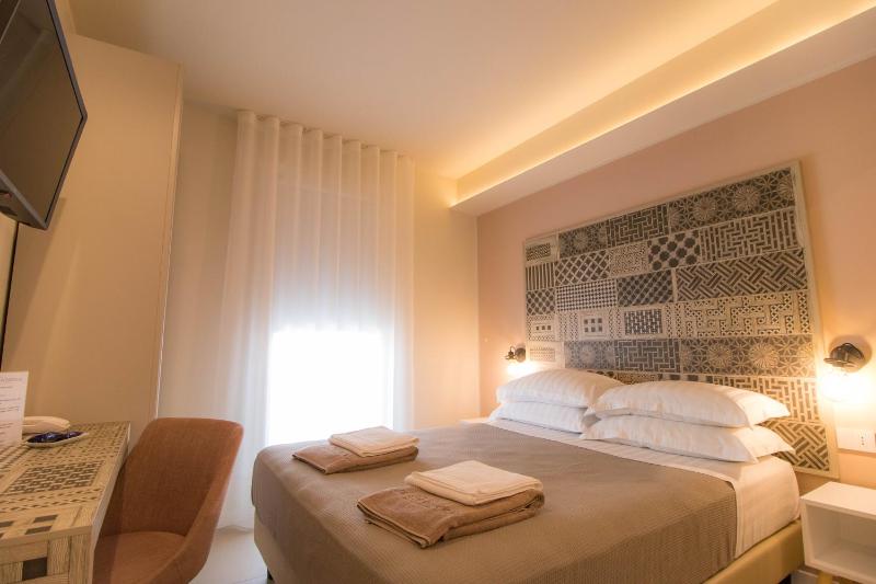 Superior Double Room image 2