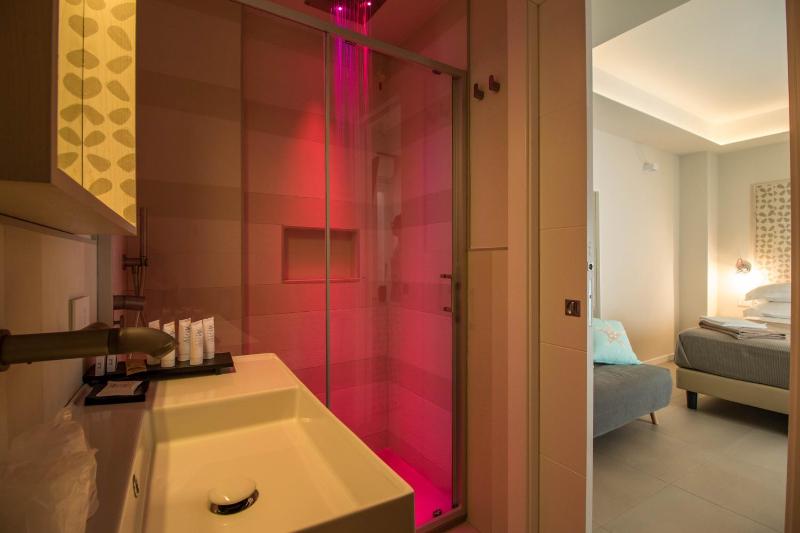 Standard Double or Twin Room image 3