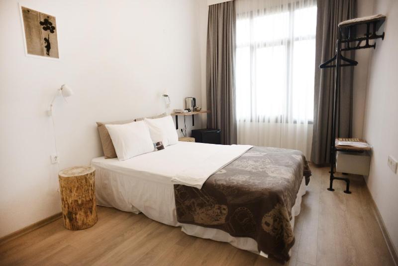 Standard Double Room image 4