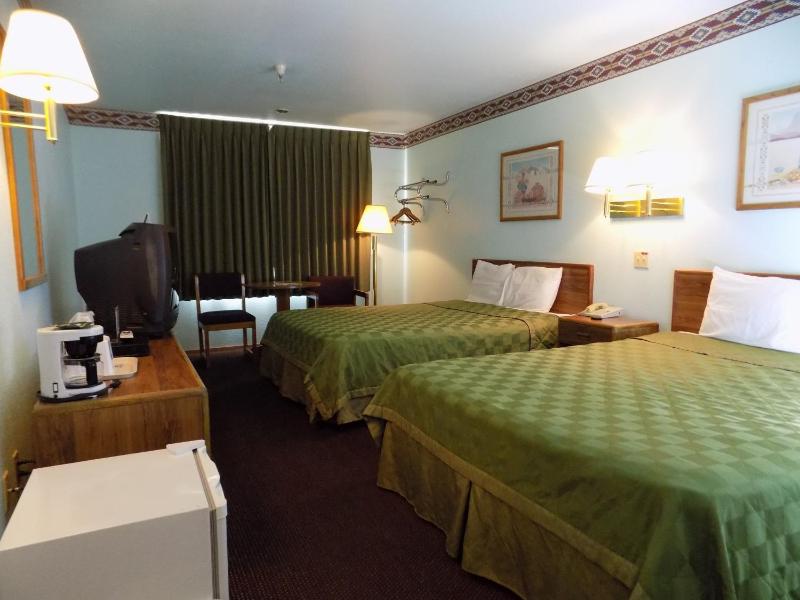 Queen Room image 1