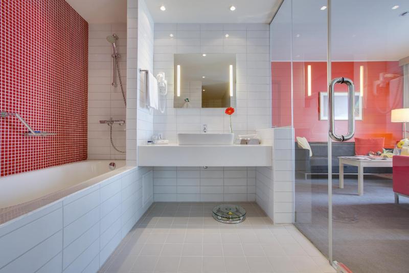 Junior Suite image 2