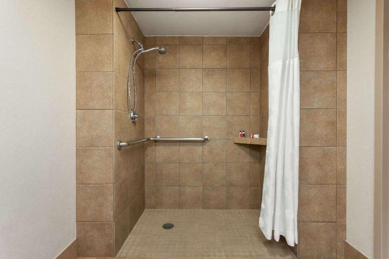 King Room - Disability Access/Non Smoking  image 3